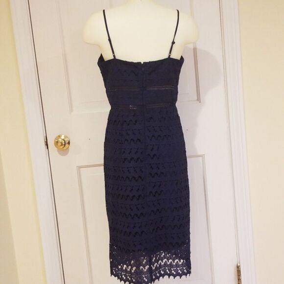 Aqua NEW navy lace dress size M - Picture 5 of 7